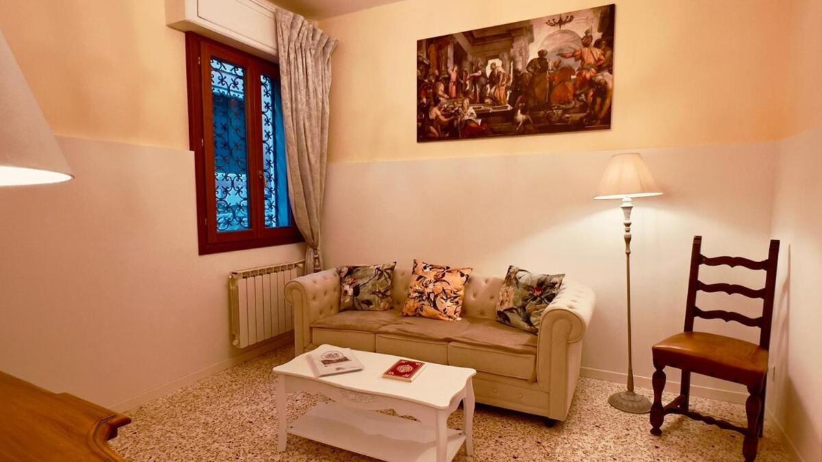Behind Ca' Fumiani En Charme Apartamento Venecia