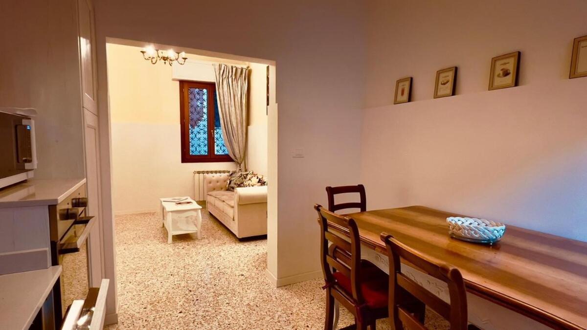 Apartamento Behind Ca' Fumiani En Charme Venecia